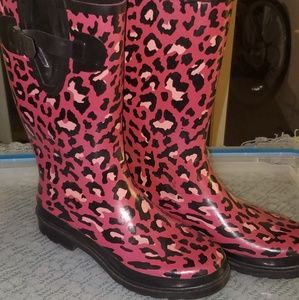 Cute Rain Boots! Size 8